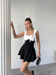 ZARAFETİN İKİ RENGİ: Kontrast Mini Elbise