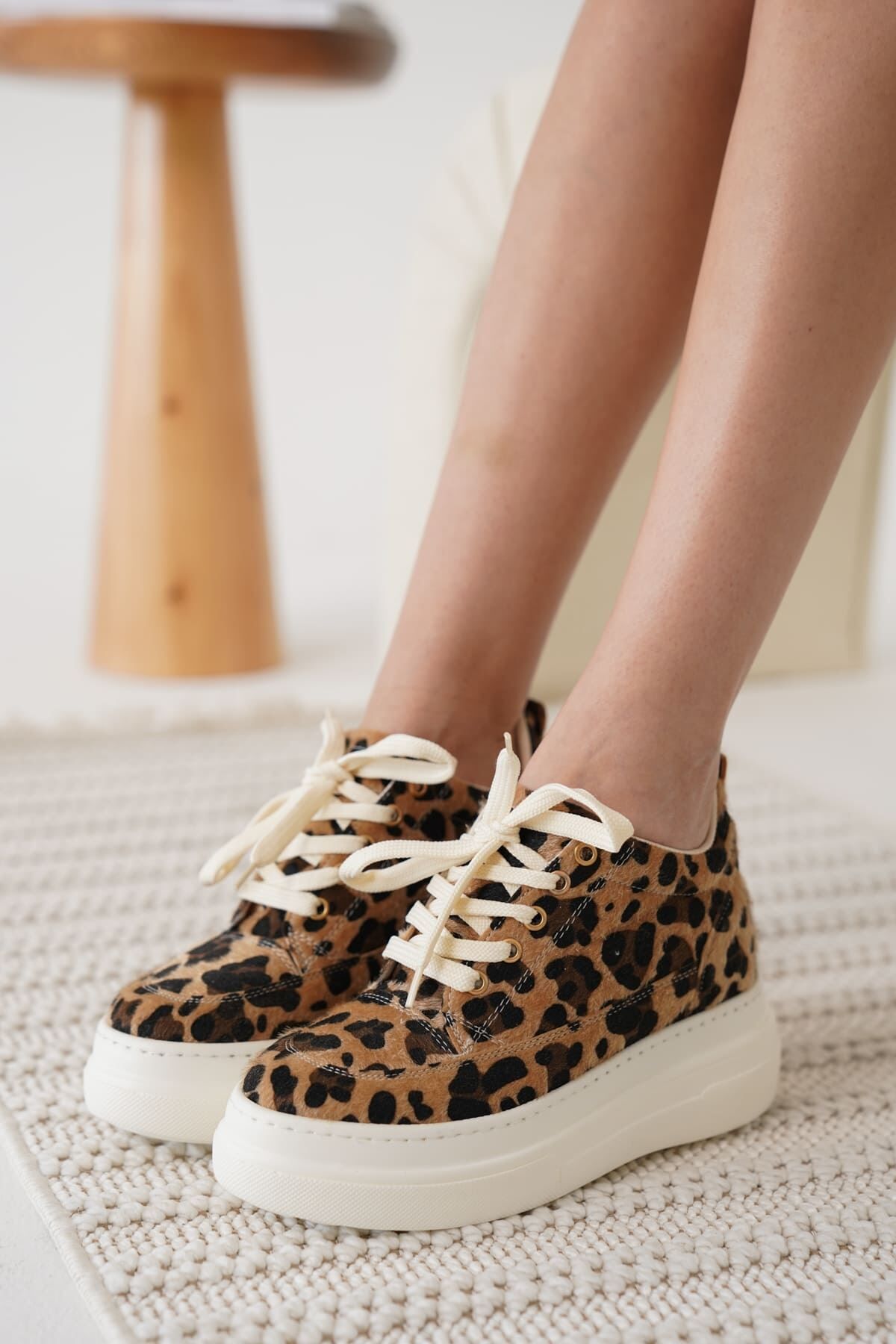 LEOPAR DESENLİ Kadın Spor Ayakkabı – Gizli Topuklu – 5.5 cm